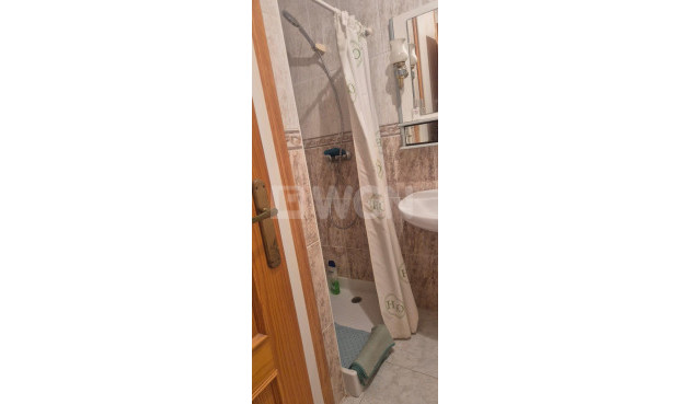 Resale - Apartment / flat - Torrevieja - La Mata