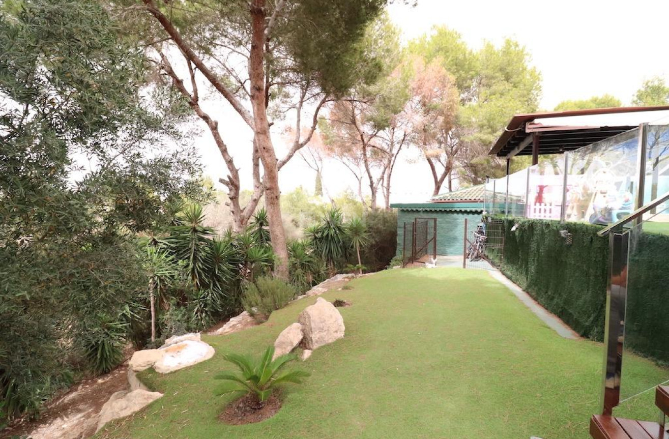 Resale - Villa - Orihuela Costa - Costa Blanca