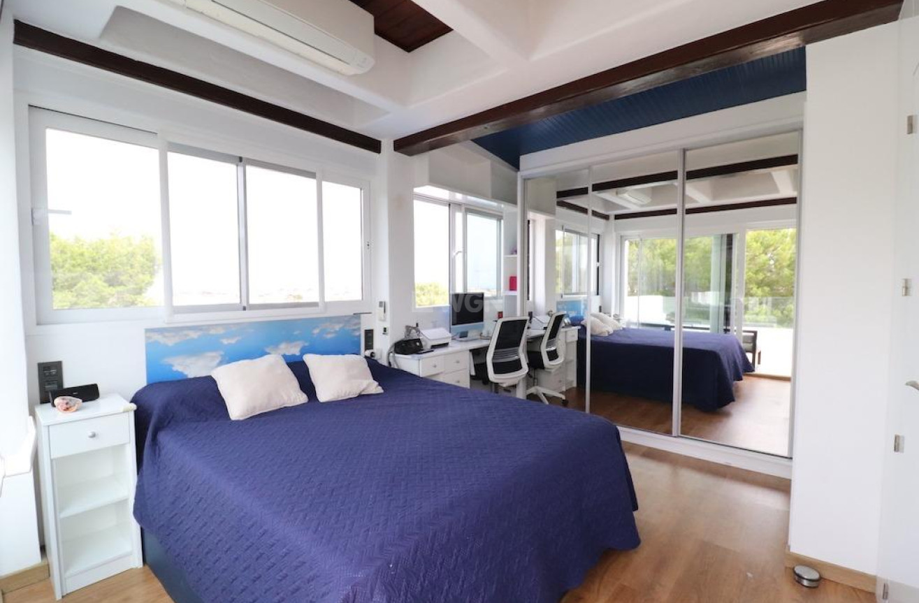 Resale - Villa - Orihuela Costa - Costa Blanca