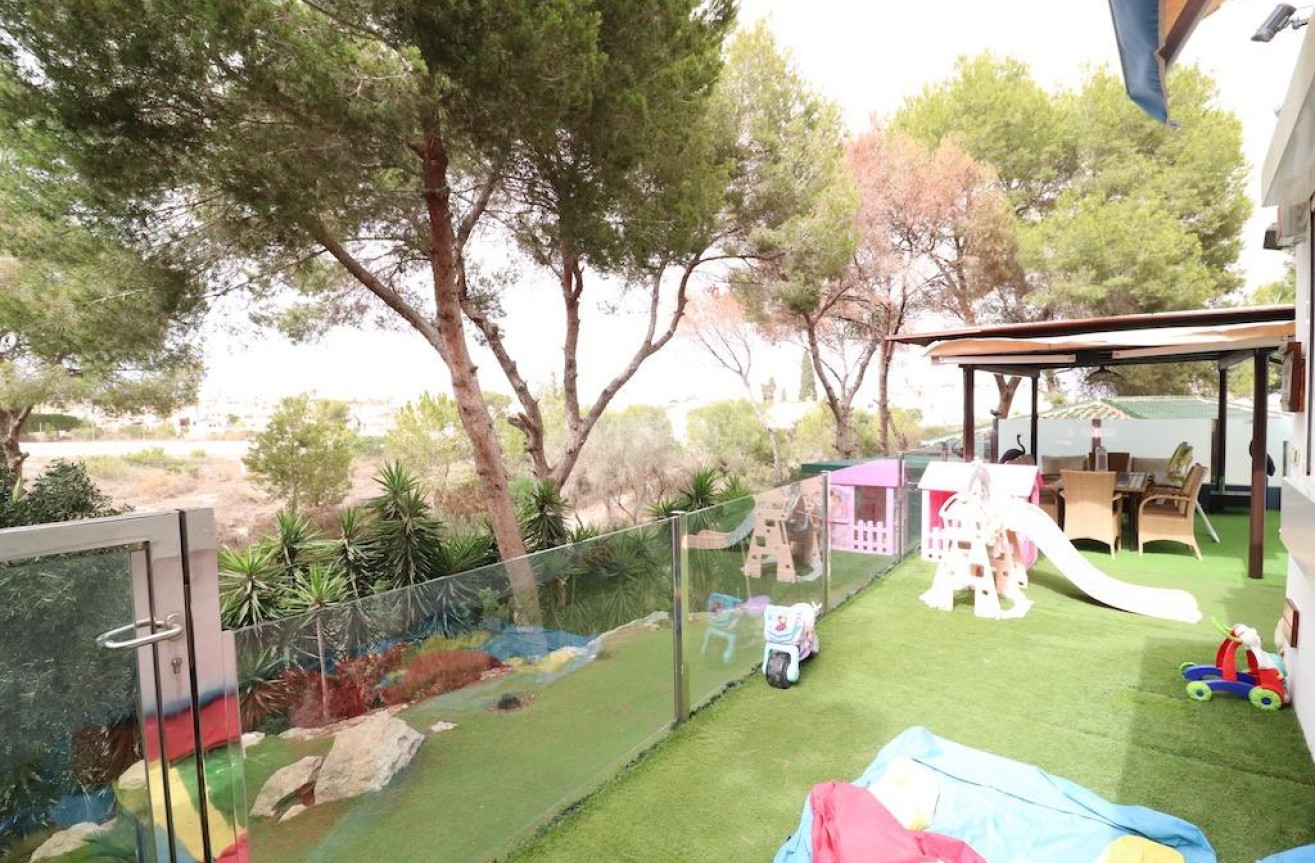 Resale - Villa - Orihuela Costa - Costa Blanca