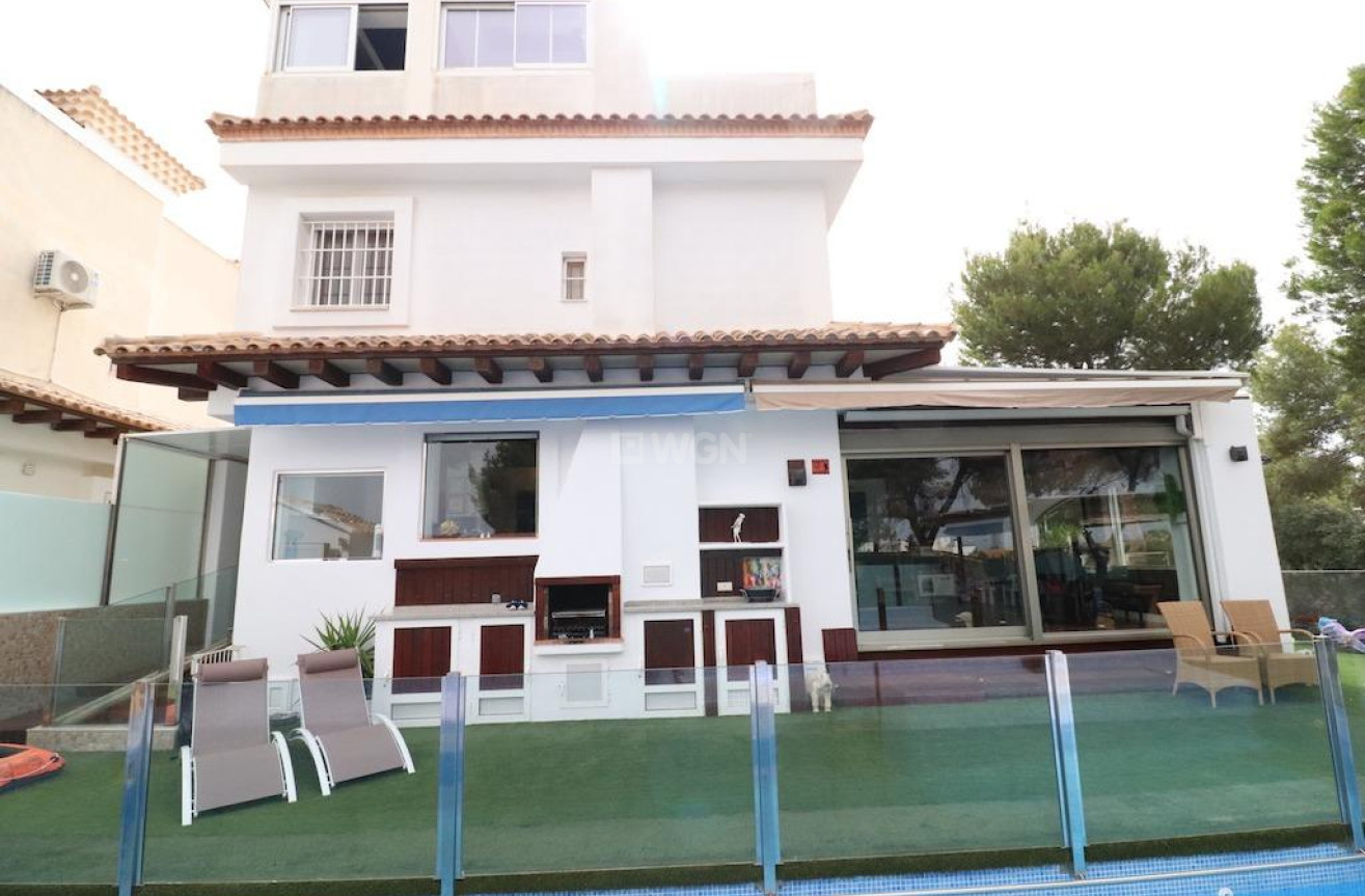 Resale - Villa - Orihuela Costa - Costa Blanca