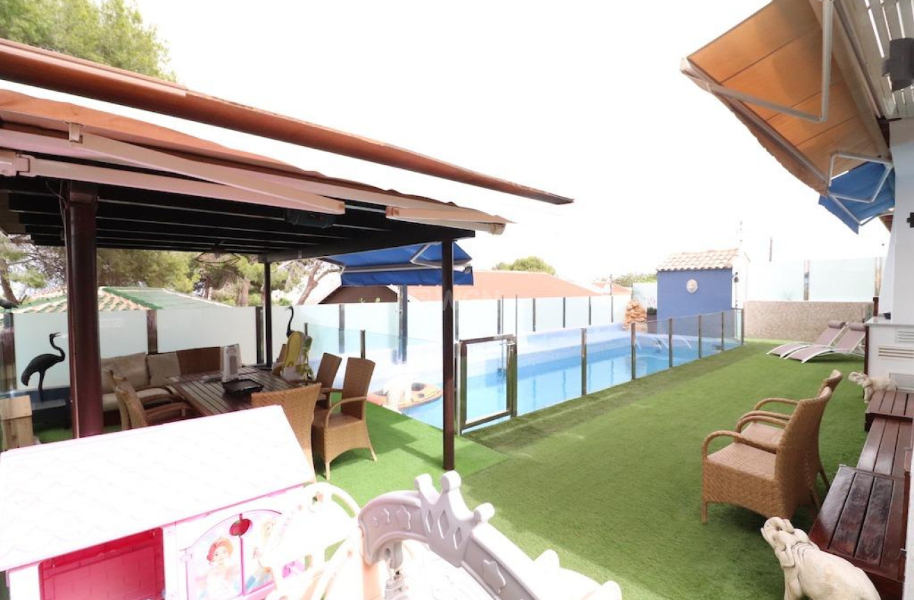 Resale - Villa - Orihuela Costa - Costa Blanca