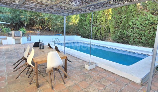 Resale - Villa - Vinuela - Inland