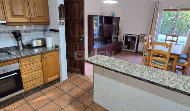 Resale - Villa - Vinuela - Inland