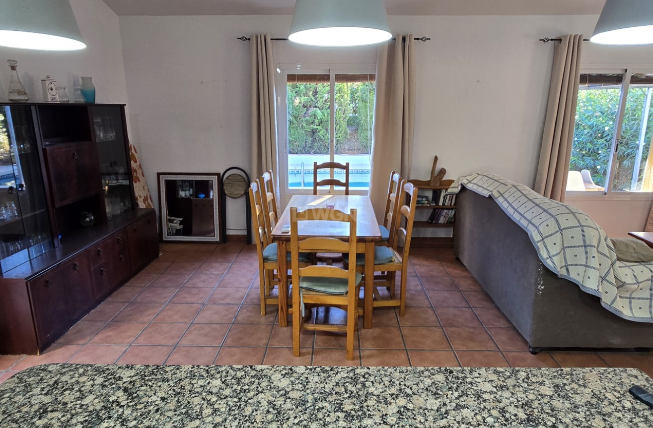 Resale - Villa - Vinuela - Inland