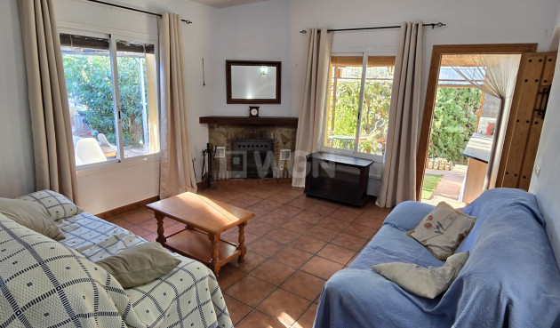 Resale - Villa - Vinuela - Inland