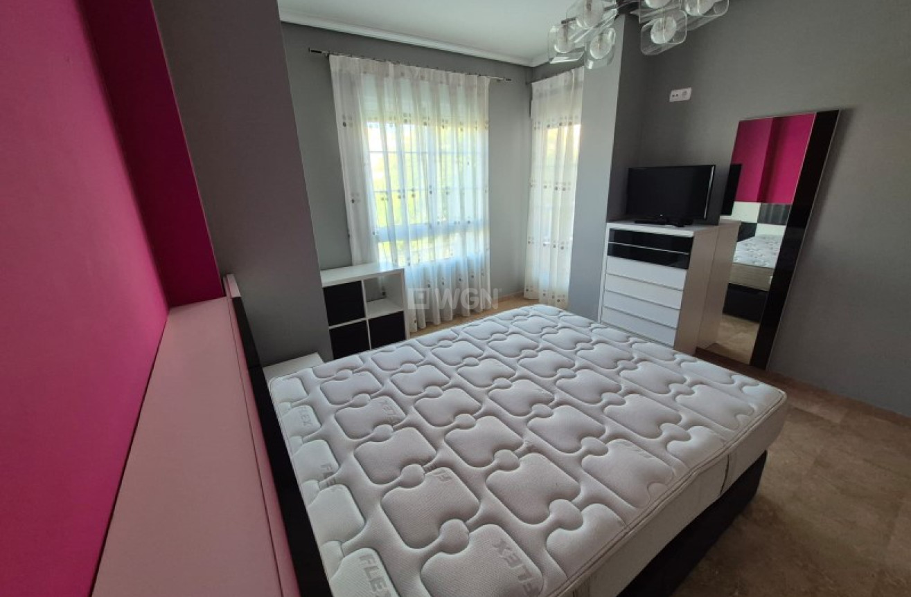 Odsprzedaż - Mieszkanie w bloku - Crevillent - Inland