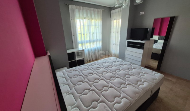 Odsprzedaż - Mieszkanie w bloku - Crevillent - Inland