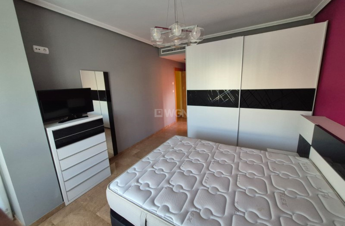 Odsprzedaż - Mieszkanie w bloku - Crevillent - Inland