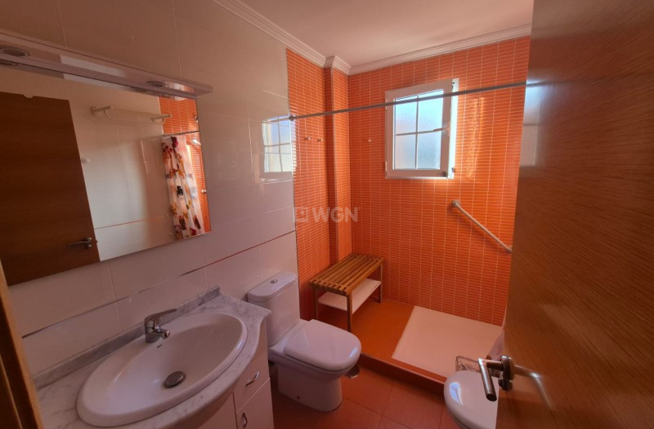 Odsprzedaż - Mieszkanie w bloku - Crevillent - Inland