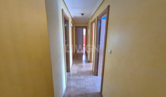 Odsprzedaż - Mieszkanie w bloku - Crevillent - Inland