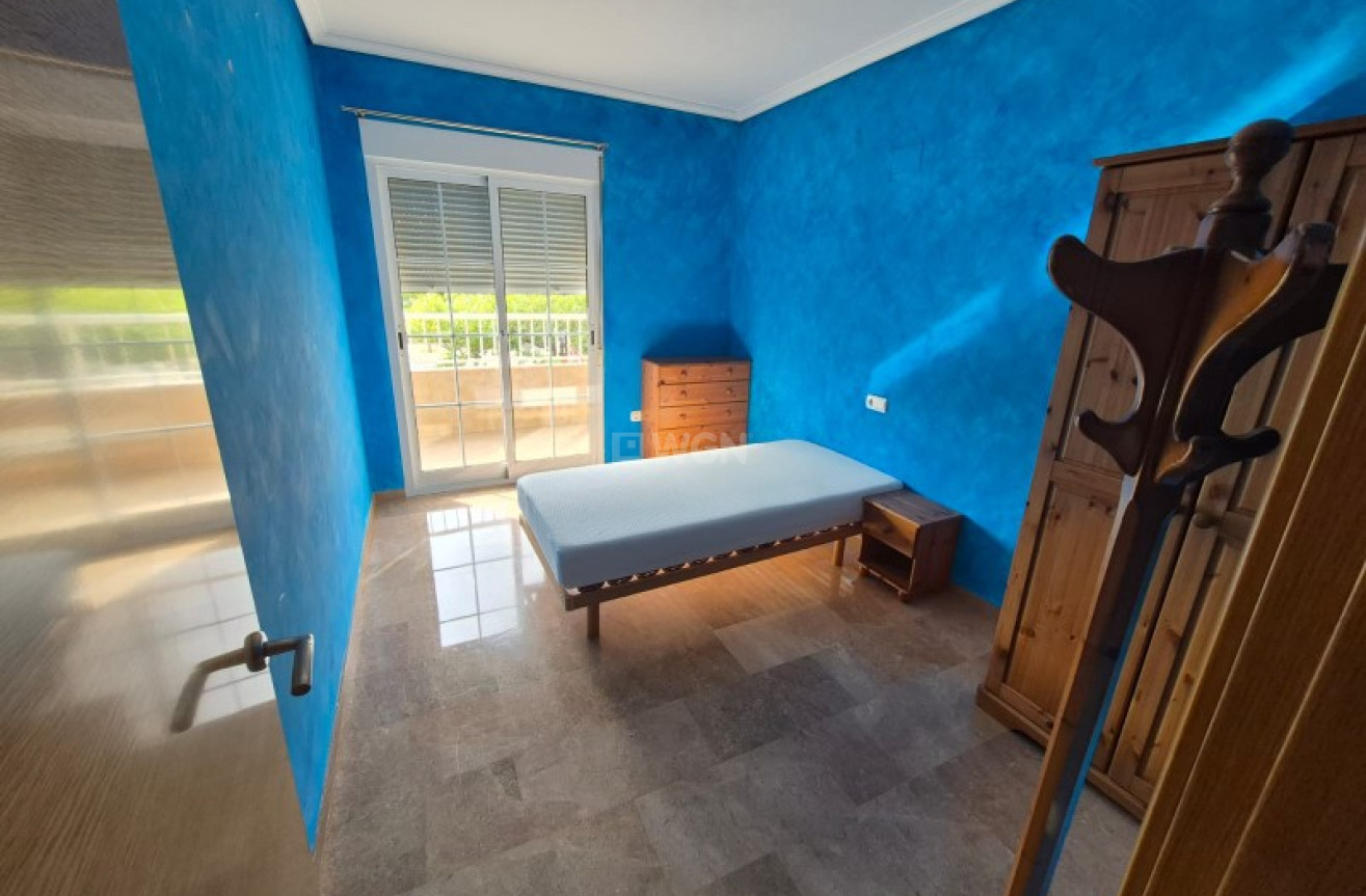 Odsprzedaż - Mieszkanie w bloku - Crevillent - Inland