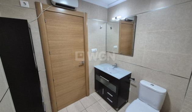 Odsprzedaż - Mieszkanie w bloku - Crevillent - Inland