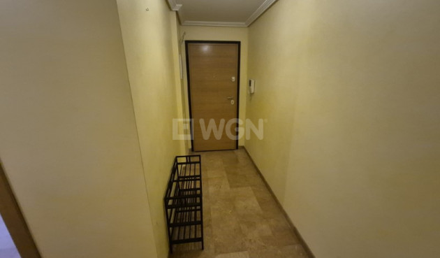 Odsprzedaż - Mieszkanie w bloku - Crevillent - Inland