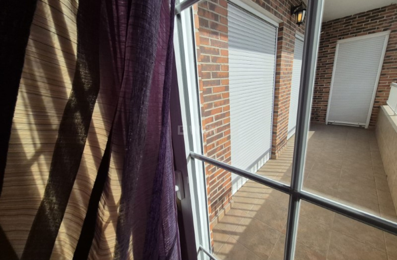 Odsprzedaż - Mieszkanie w bloku - Crevillent - Inland