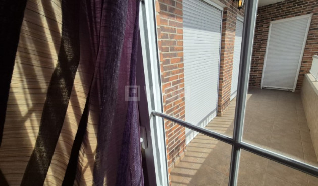 Odsprzedaż - Mieszkanie w bloku - Crevillent - Inland