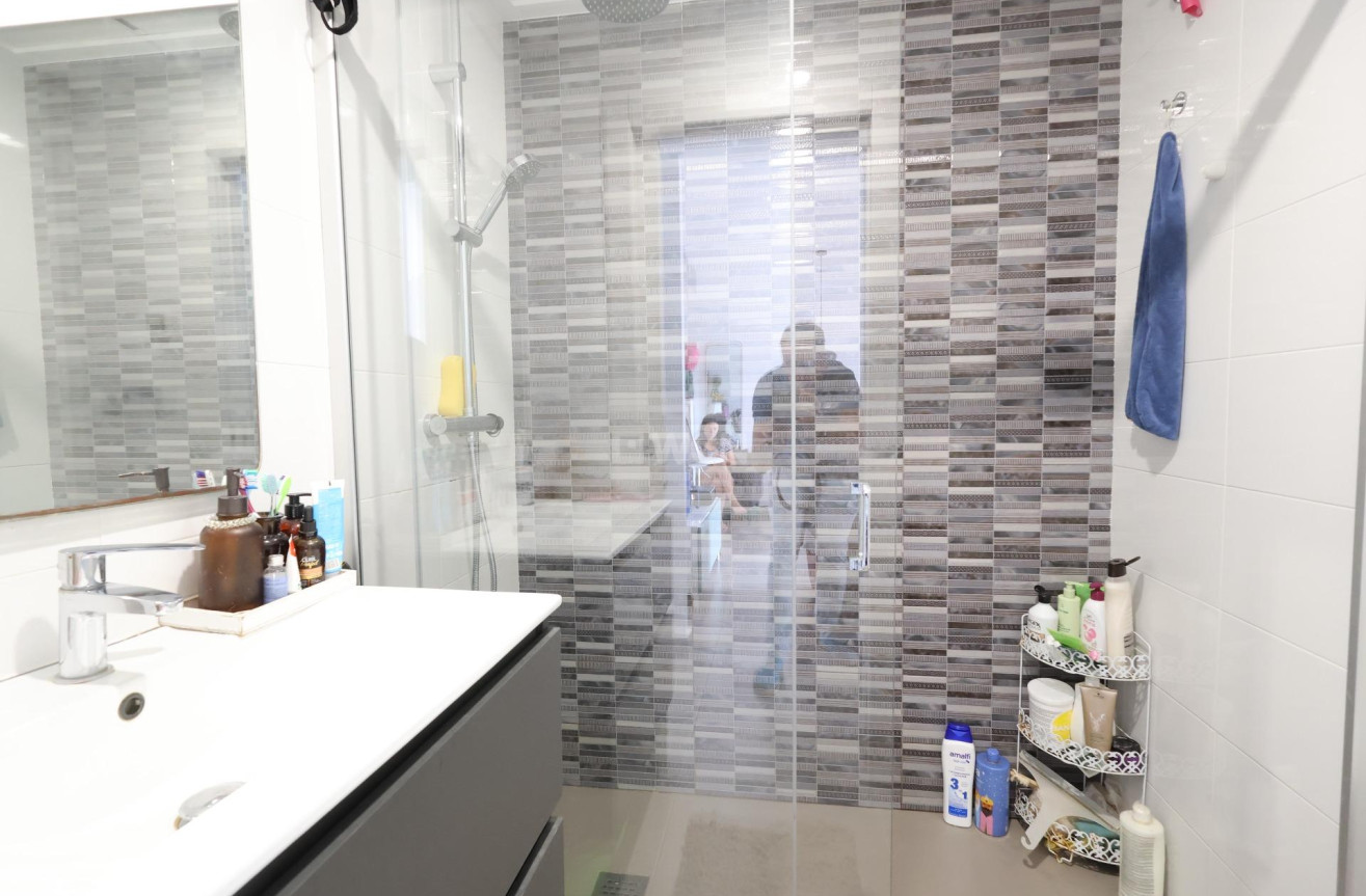 Resale - Bungalow - Pilar de la Horadada - Costa Blanca