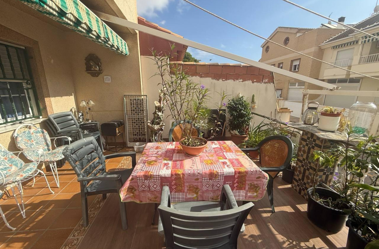 Odsprzedaż - Mieszkanie w bloku - San Pedro del Pinatar - -  -