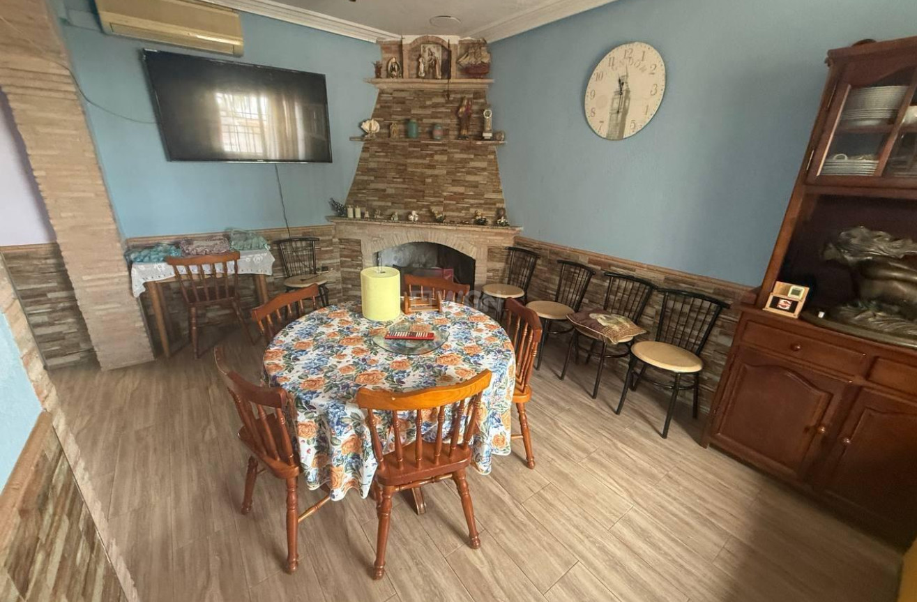 Odsprzedaż - Mieszkanie w bloku - San Pedro del Pinatar - -  -