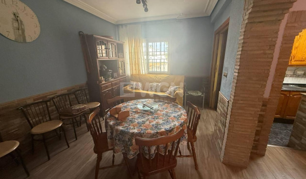 Odsprzedaż - Mieszkanie w bloku - San Pedro del Pinatar - -  -