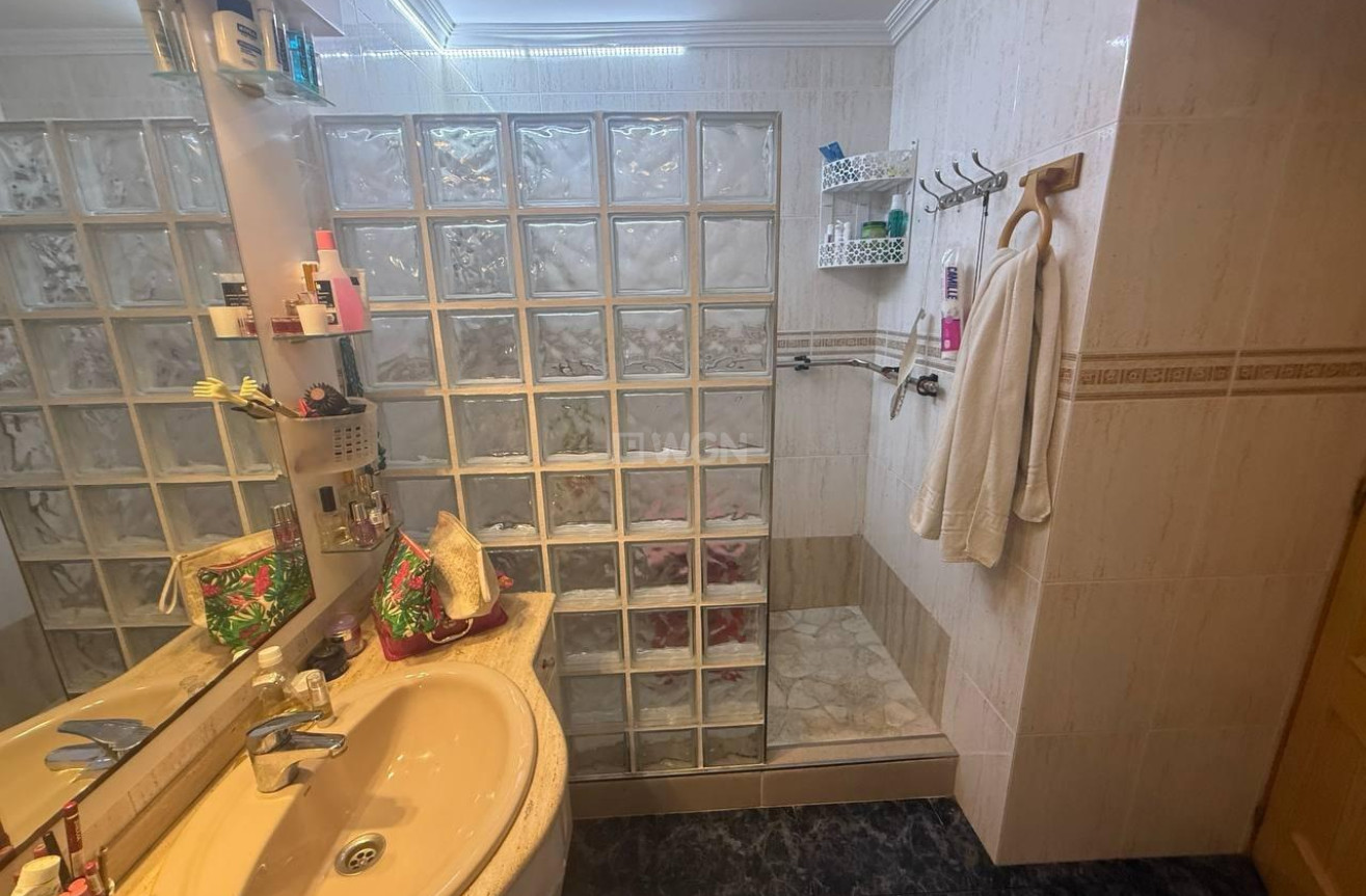 Odsprzedaż - Mieszkanie w bloku - San Pedro del Pinatar - -  -