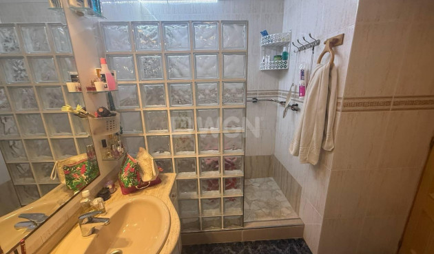 Odsprzedaż - Mieszkanie w bloku - San Pedro del Pinatar - -  -