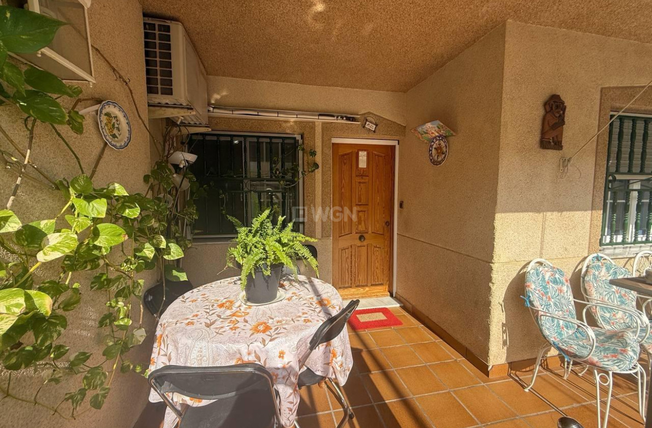 Odsprzedaż - Mieszkanie w bloku - San Pedro del Pinatar - -  -