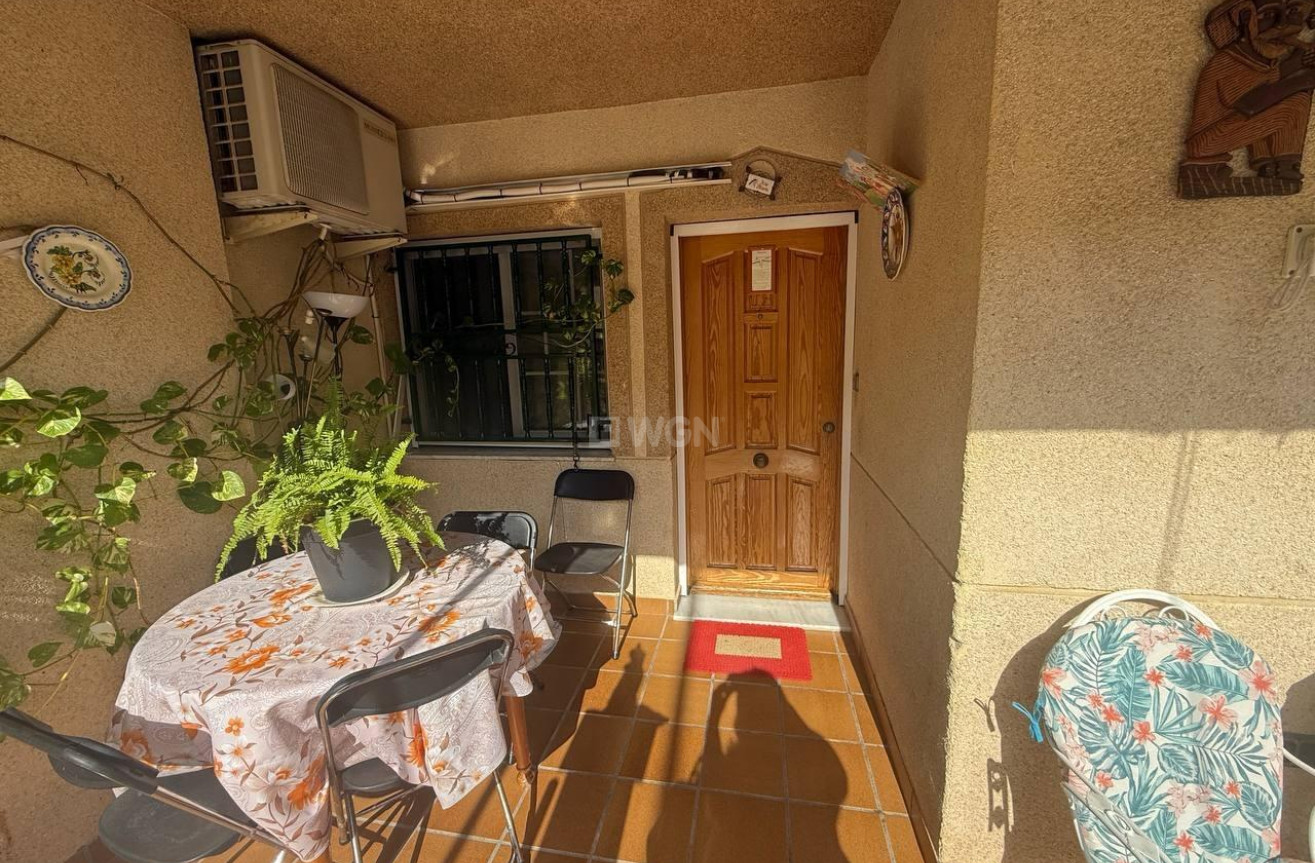 Odsprzedaż - Mieszkanie w bloku - San Pedro del Pinatar - -  -