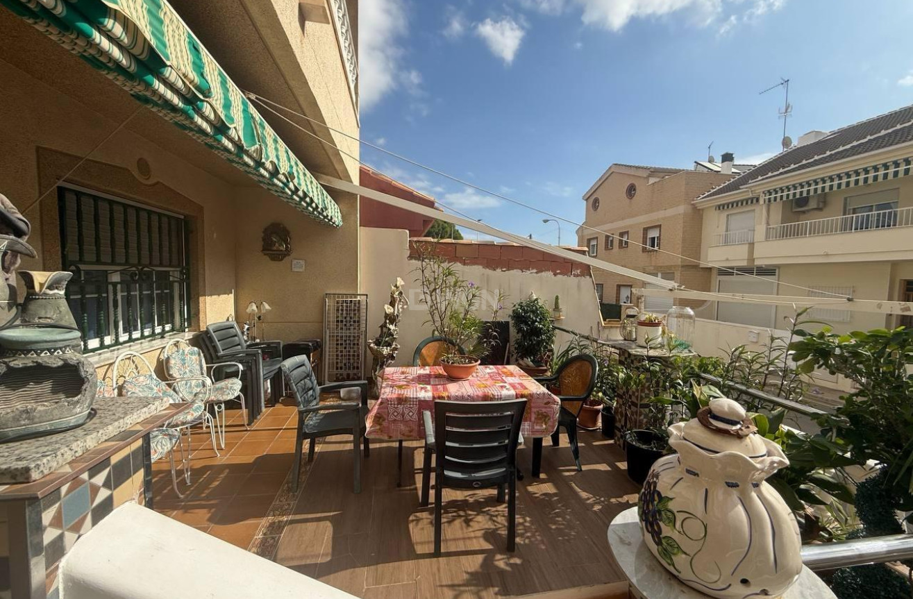 Odsprzedaż - Mieszkanie w bloku - San Pedro del Pinatar - -  -