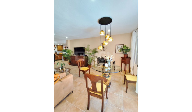 Reventa - Villa - San Miguel de Salinas - Inland