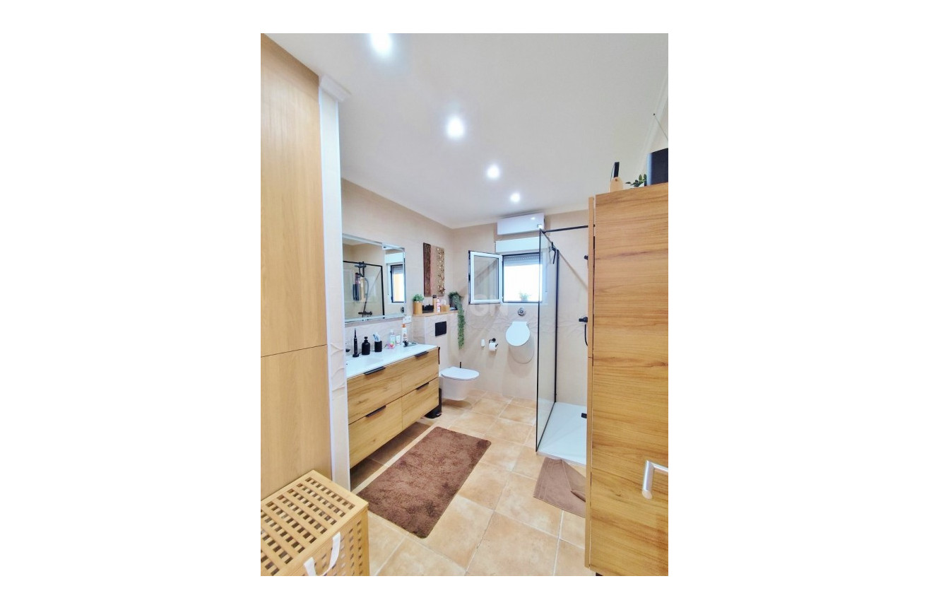 Reventa - Villa - San Miguel de Salinas - Inland