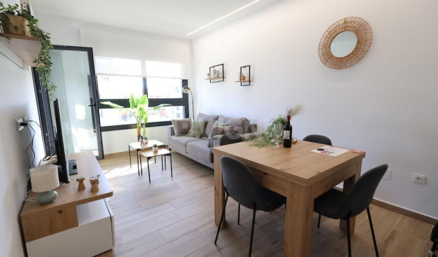 Odsprzedaż - Mieszkanie w bloku - Orihuela Costa - Costa Blanca