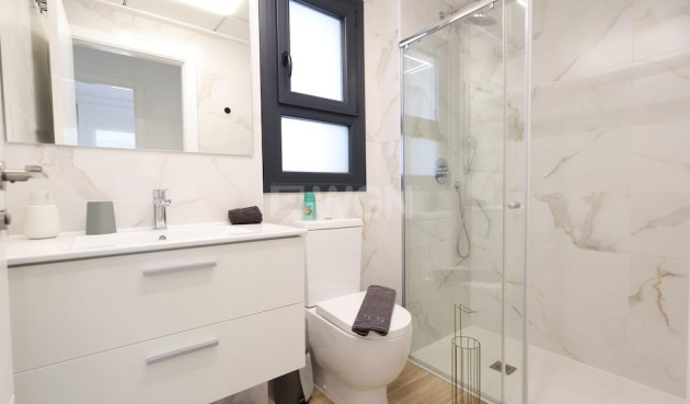 Odsprzedaż - Mieszkanie w bloku - Orihuela Costa - Costa Blanca