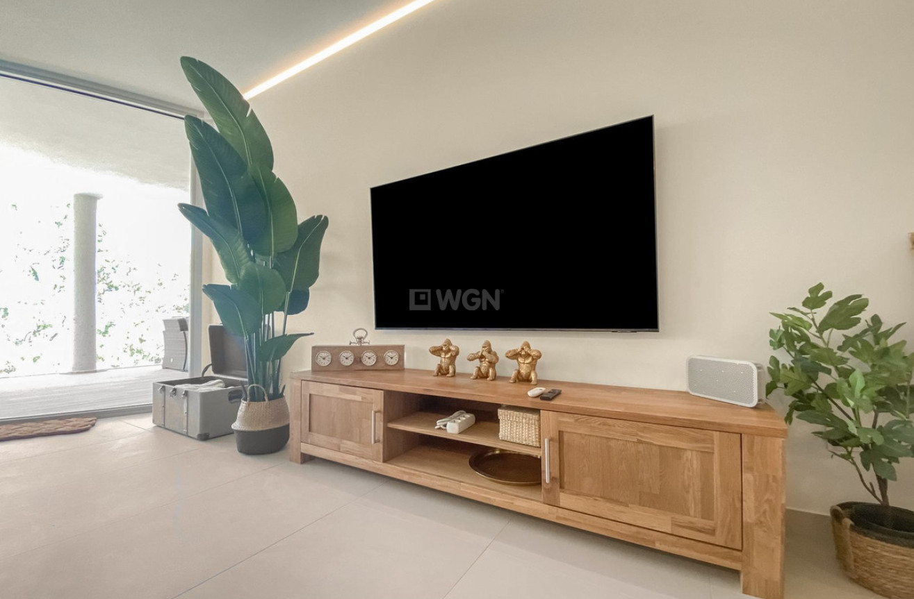 Odsprzedaż - Mieszkanie w bloku - Carvajal - Costa del Sol