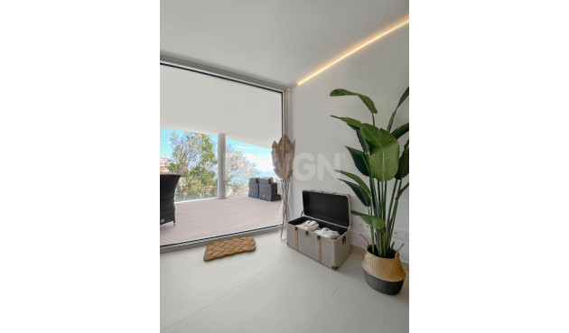 Odsprzedaż - Mieszkanie w bloku - Carvajal - Costa del Sol