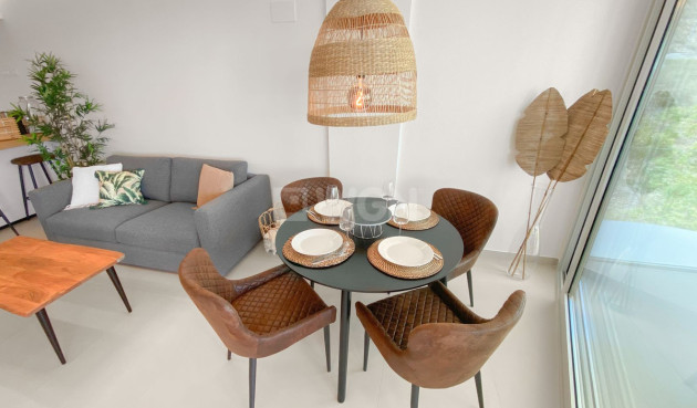 Odsprzedaż - Mieszkanie w bloku - Carvajal - Costa del Sol