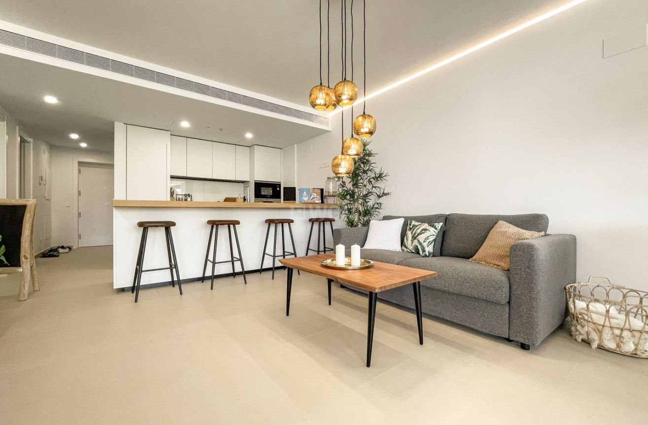 Odsprzedaż - Mieszkanie w bloku - Carvajal - Costa del Sol