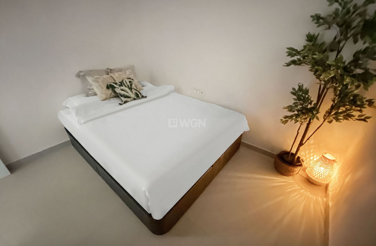 Odsprzedaż - Mieszkanie w bloku - Carvajal - Costa del Sol