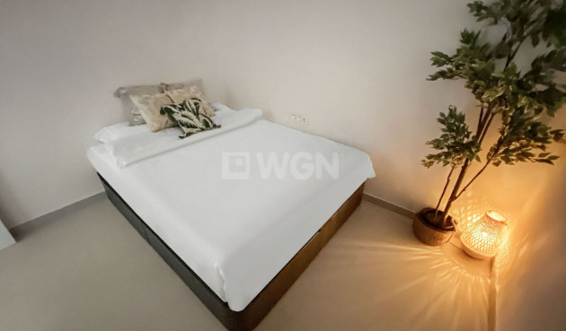 Odsprzedaż - Mieszkanie w bloku - Carvajal - Costa del Sol