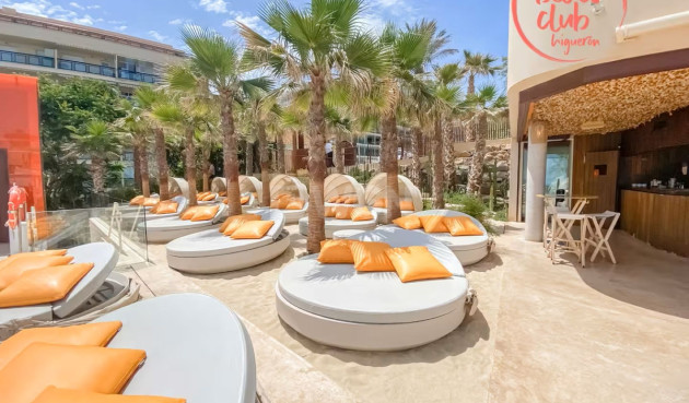 Odsprzedaż - Mieszkanie w bloku - Carvajal - Costa del Sol