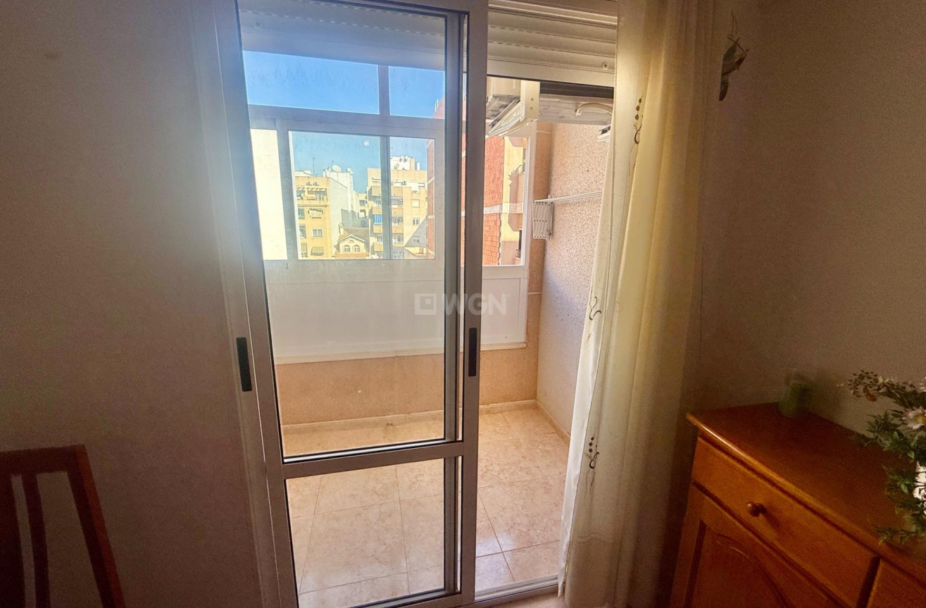 Reventa - Apartamento / piso - Torrevieja - PARQUE DE LAS NACIONES