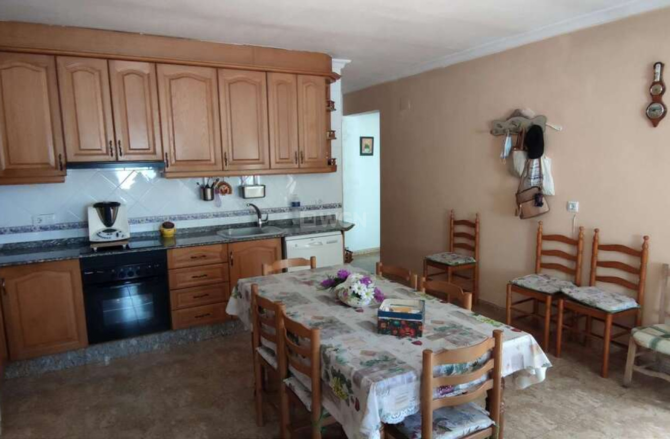 Resale - Villa - Pinoso - Inland