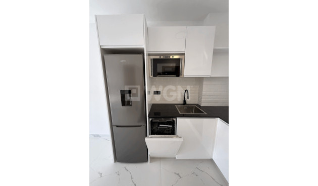 Resale - Apartment / flat - Torrevieja - Costa Blanca