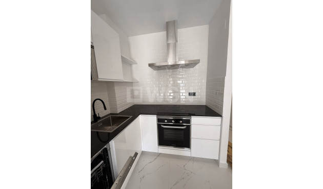 Resale - Apartment / flat - Torrevieja - Costa Blanca