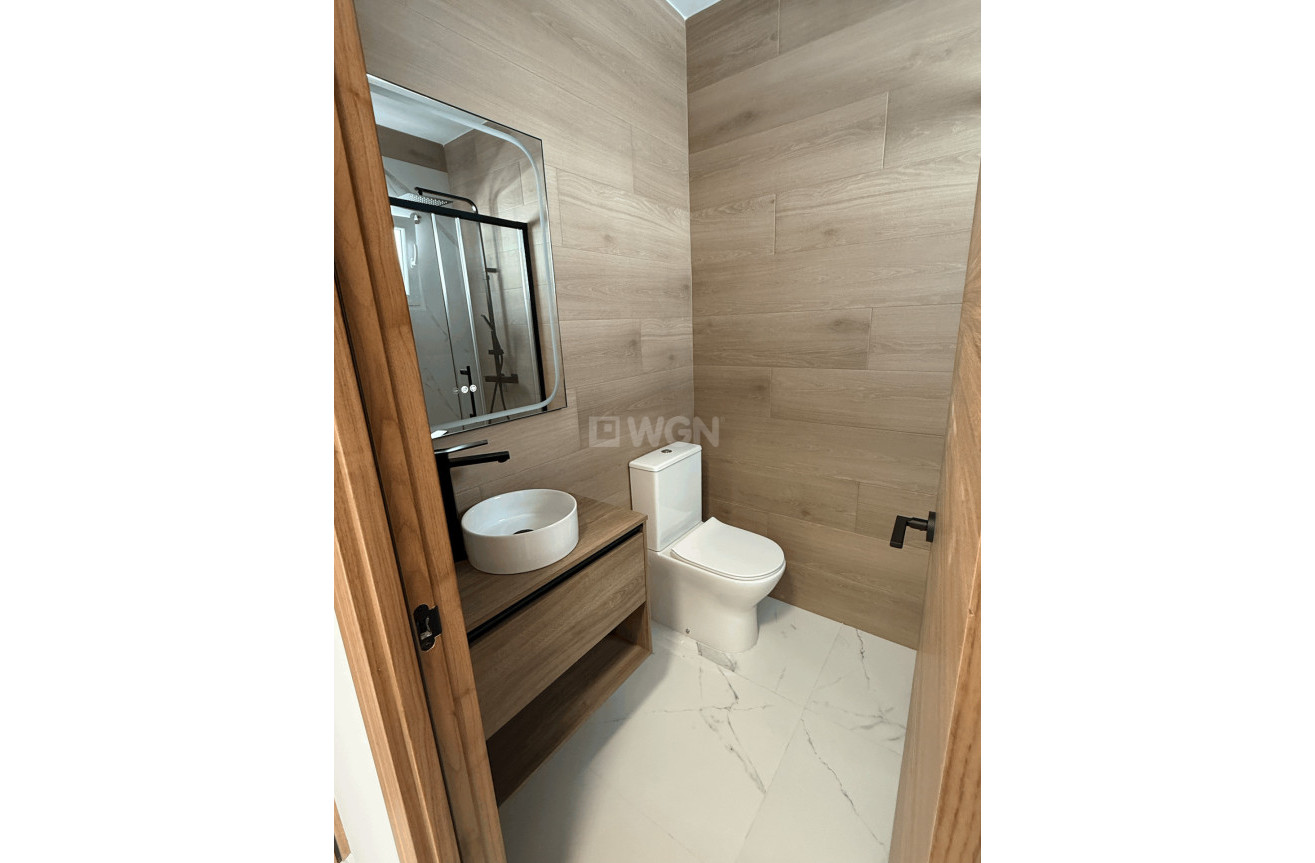 Resale - Apartment / flat - Torrevieja - Costa Blanca