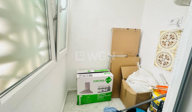 Odsprzedaż - Mieszkanie w bloku - Torrevieja - Playa del Cura