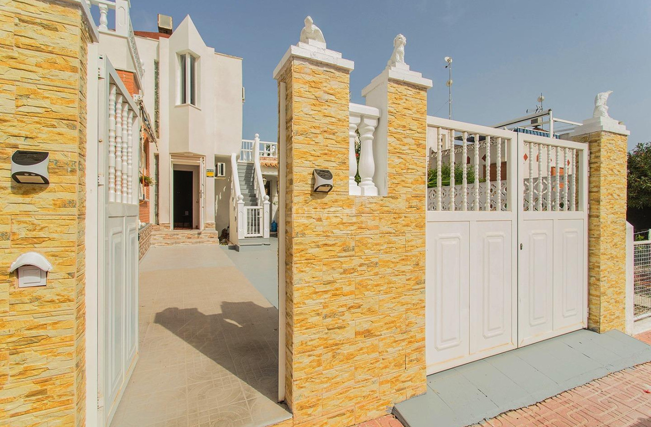 Resale - Villa - Orihuela - Urbanización Perla Del Mar
