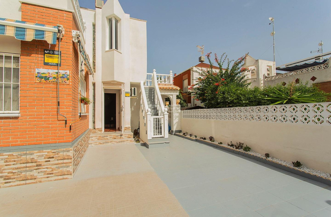 Resale - Villa - Orihuela - Urbanización Perla Del Mar
