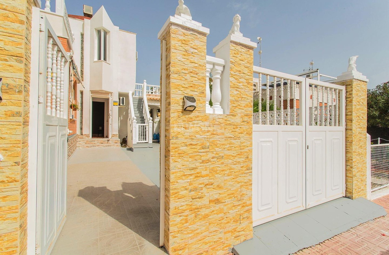 Resale - Villa - Orihuela - Urbanización Perla Del Mar