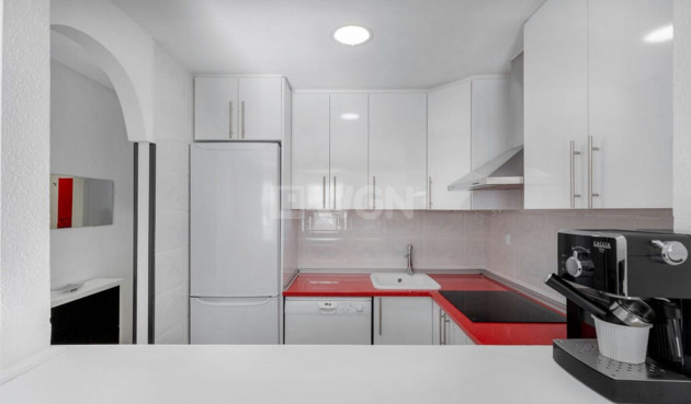 Resale - Apartment / flat - Torrevieja - Costa Blanca